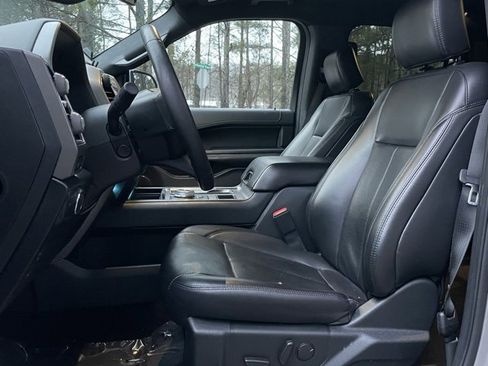 Used 2020 Ford Expedition XLT w/ Equipment Group 202A image 13