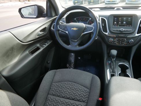 Used 2023 Chevrolet Equinox LT image 9