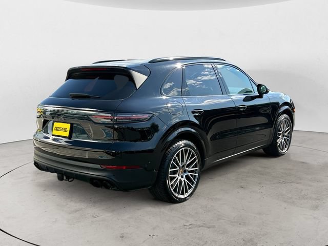 Used 2023 Porsche Cayenne Platinum Edition AWD/4WD image 5