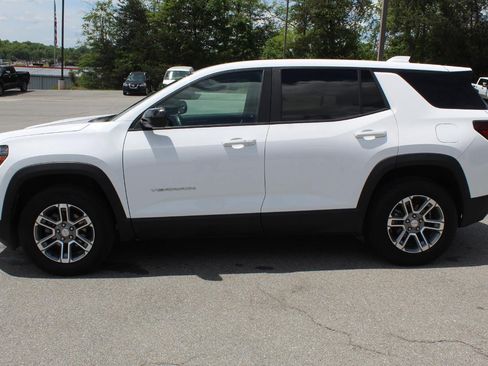 Used 2025 GMC Terrain Elevation AWD/4WD image 4