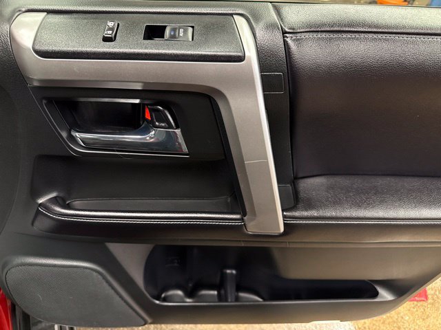 Used 2016 Toyota 4Runner SR5 Premium AWD/4WD image 27