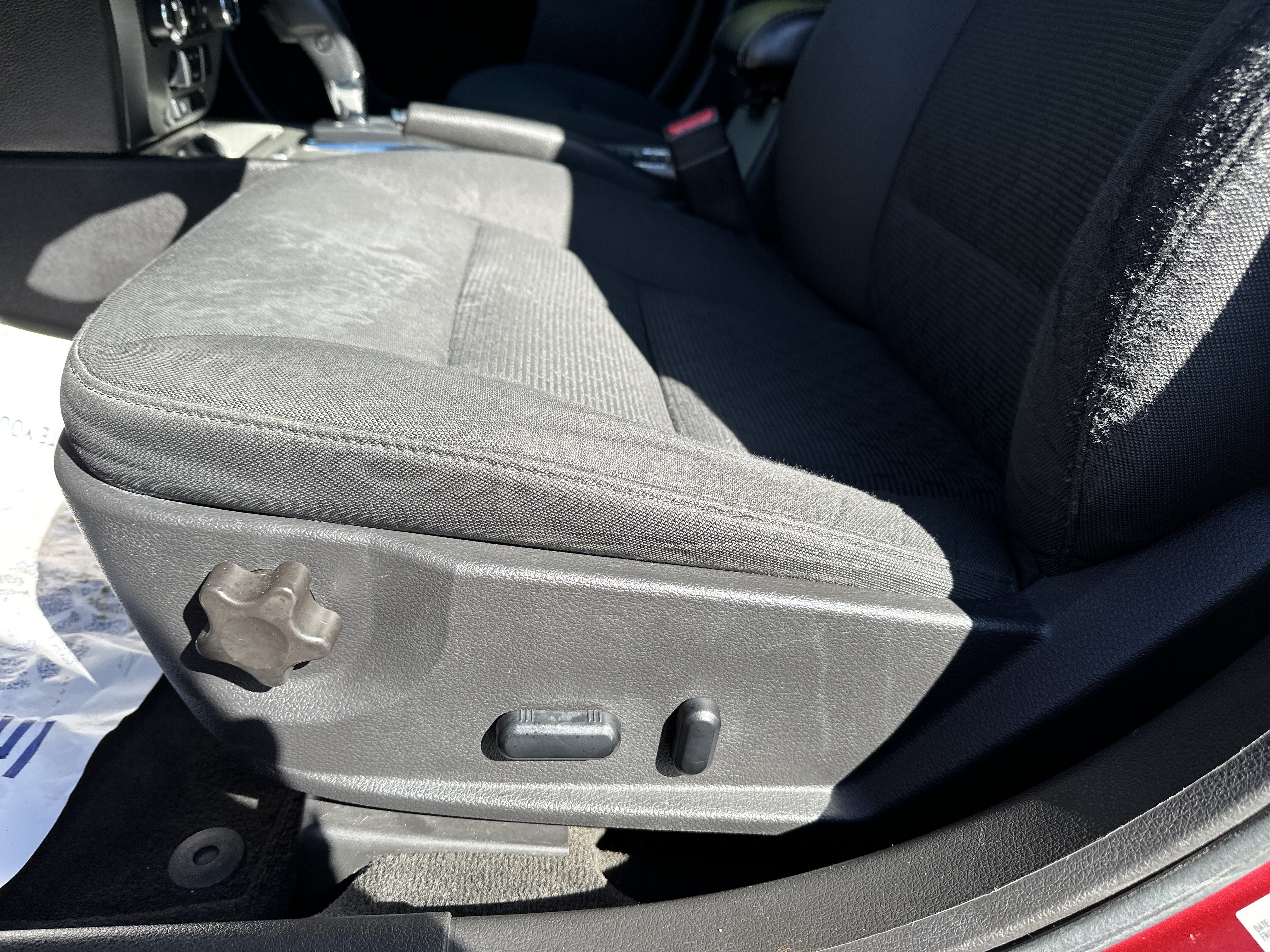 Used 2012 Ford Fusion SE FWD image 17
