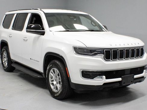 Used 2023 Jeep Wagoneer 2WD image 1