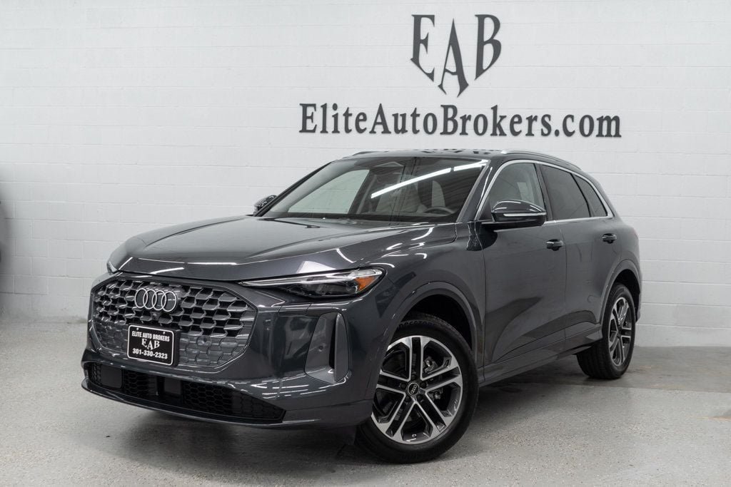 Used 2025 Audi Q5 Premium Plus AWD/4WD image 1