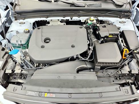 New 2026 Volvo XC40 B5 Plus w/ Protection Package Premier image 31