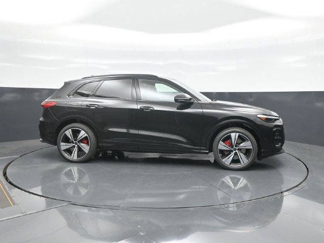 New 2026 Audi SQ5 Prestige AWD/4WD image 8