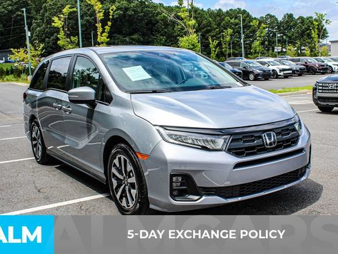 Used 2025 Honda Odyssey EX-L image 3