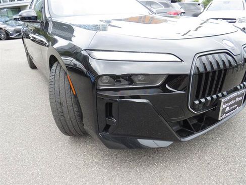 Used 2024 BMW 760i xDrive w/ Executive Package AWD/4WD image 26