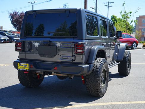 Used 2022 Jeep Wrangler Unlimited Rubicon w/ Cold Weather Group AWD/4WD image 5