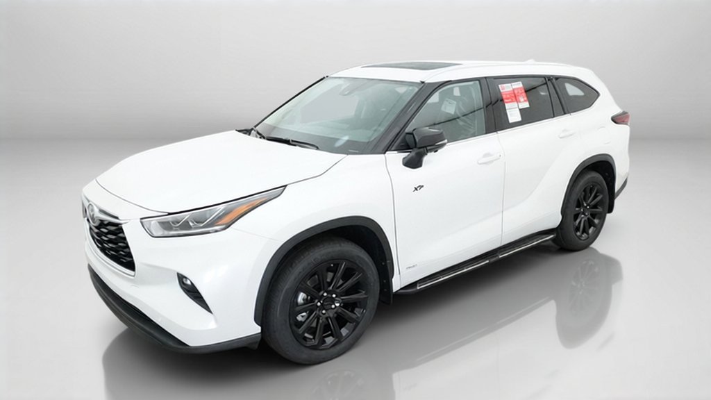 New 2026 Toyota Highlander Limited AWD/4WD image 1