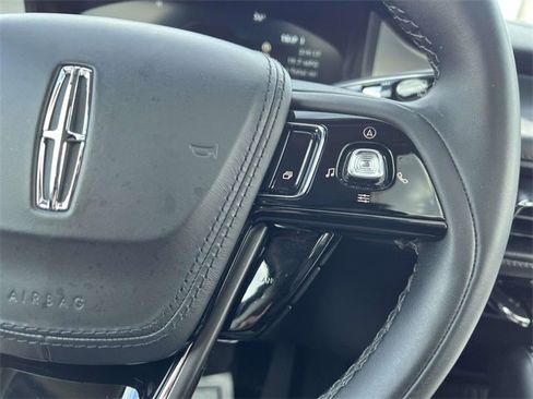 Used 2023 Lincoln Aviator AWD w/ Premium Package image 28