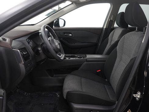 Used 2022 Nissan Rogue SV AWD/4WD image 18