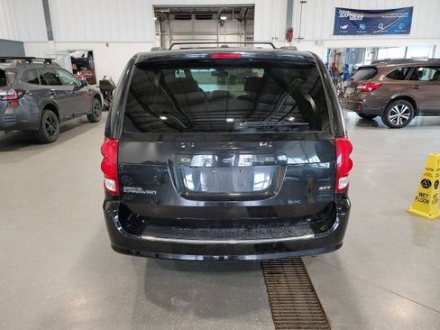 Used 2020 Dodge Grand Caravan SXT FWD image 6