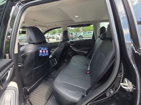 Used 2022 Subaru Forester Limited AWD/4WD image 6