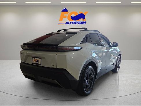 New 2026 Toyota C-HR AWD/4WD image 4