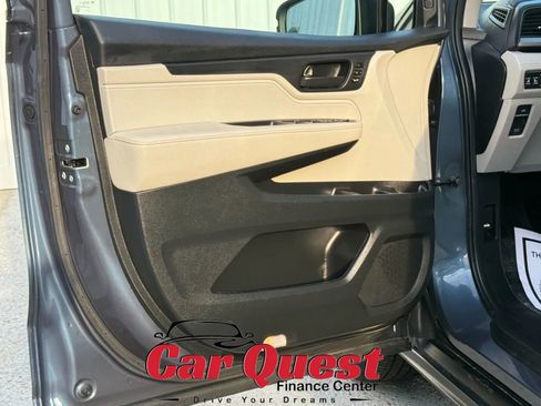 Used 2025 Honda Odyssey EX-L image 11