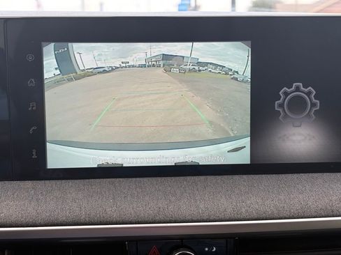 Used 2025 Nissan Kicks SV AWD/4WD image 29