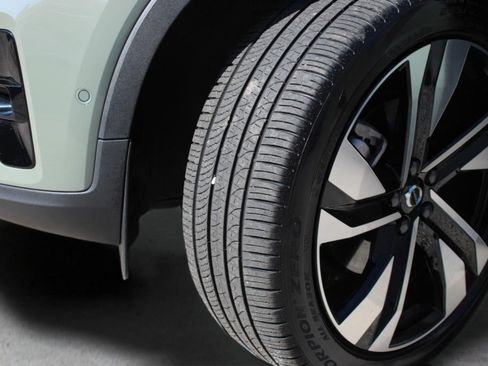 Used 2025 Volvo XC40 B5 Ultra w/ Protection Package Premier AWD/4WD image 50