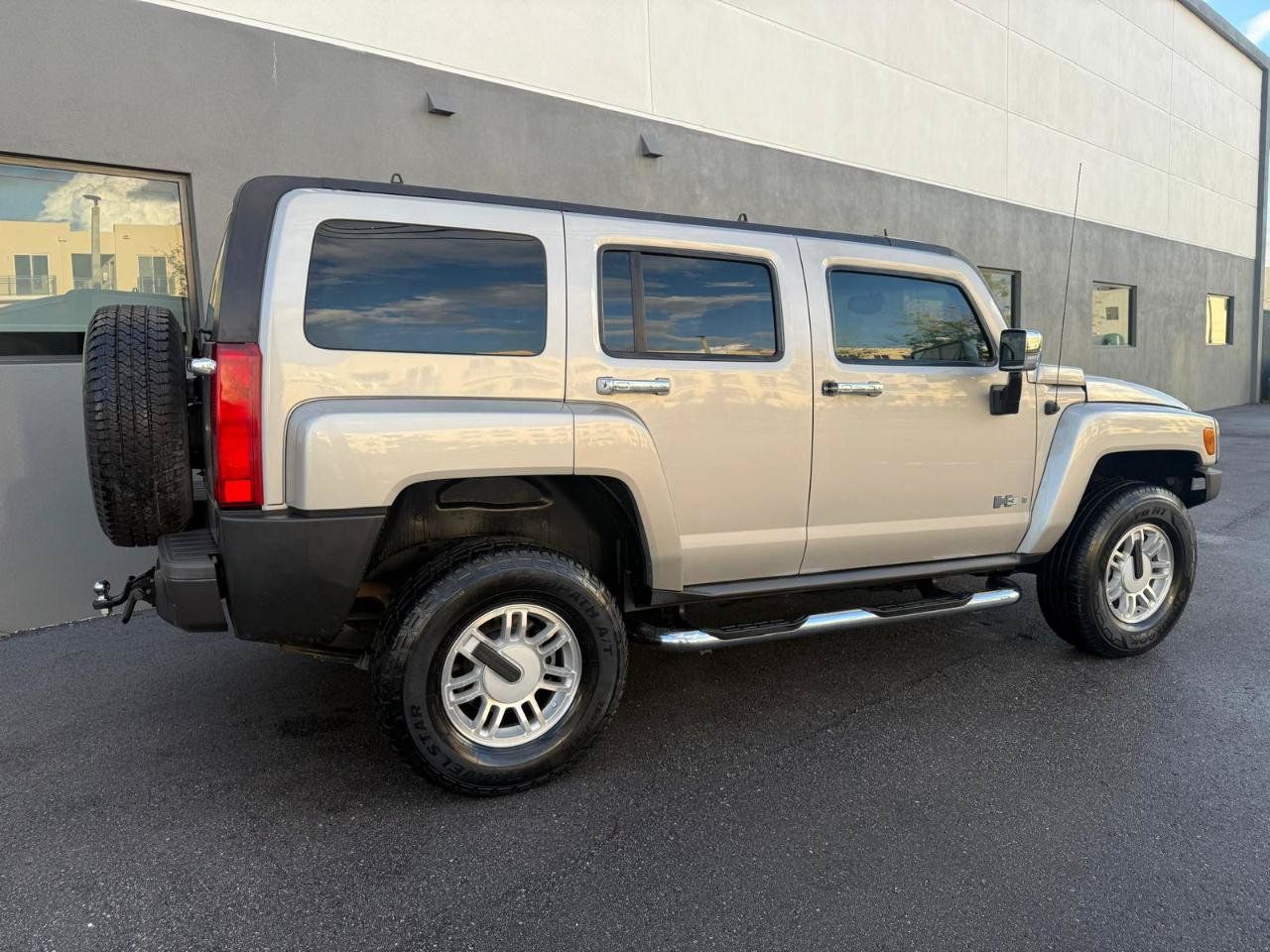 Used 2006 HUMMER H3 w/ Chrome Appearance Package AWD/4WD image 12