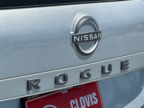 Used 2024 Nissan Rogue SV FWD image 13