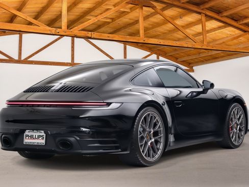 Used 2024 Porsche 911 Carrera S RWD image 4