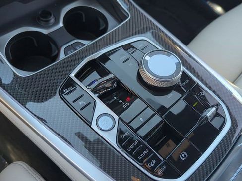 New 2026 BMW X7 M60i AWD/4WD image 21