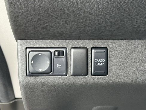 Used 2012 Nissan Frontier PRO-4X w/ Pro-4x Luxury Pkg image 16