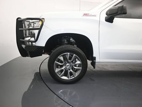 Used 2022 Chevrolet Silverado 1500 RST w/ Z71 Off-Road Package AWD/4WD image 9