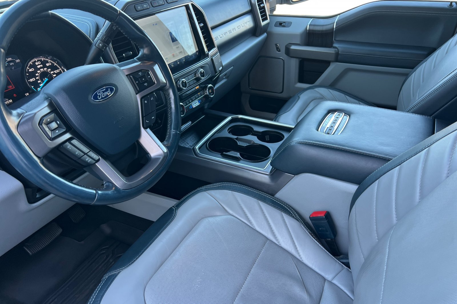 Used 2022 Ford F350 Limited AWD/4WD image 11