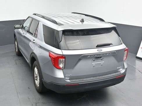 Used 2022 Ford Explorer XLT image 28