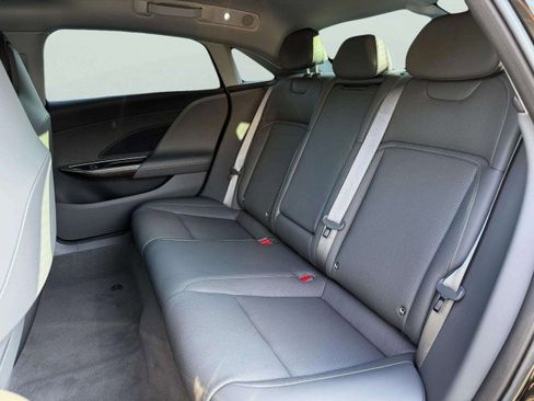 Used 2025 Lucid Air Pure image 37