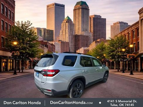 Used 2026 Honda Pilot Sport image 4