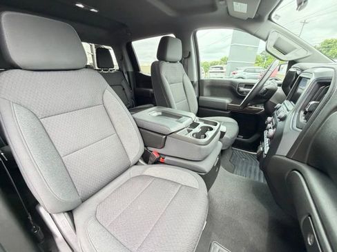 Used 2022 Chevrolet Silverado 1500 RST w/ LPO, Blackout Package AWD/4WD image 7