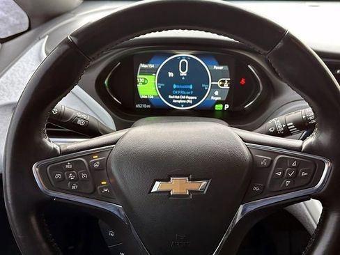 Used 2020 Chevrolet Bolt Premier w/ Infotainment Package image 20