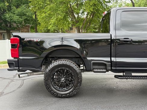 Used 2023 Ford F250 XLT w/ XLT Premium Package AWD/4WD image 13