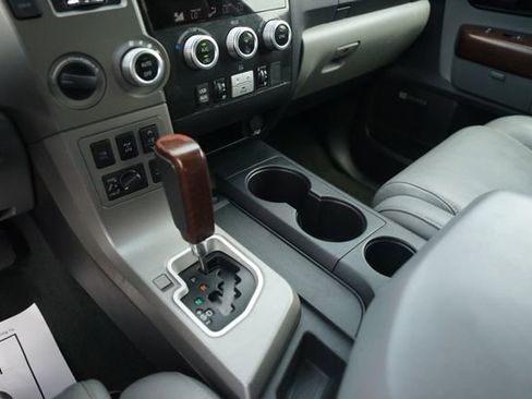Used 2015 Toyota Sequoia Platinum AWD/4WD image 29