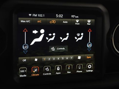 Used 2023 Jeep Wrangler Unlimited Sahara AWD/4WD image 31