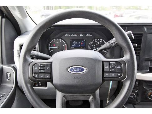 Used 2025 Ford F250 XLT w/ FX4 Off-Road Package image 15