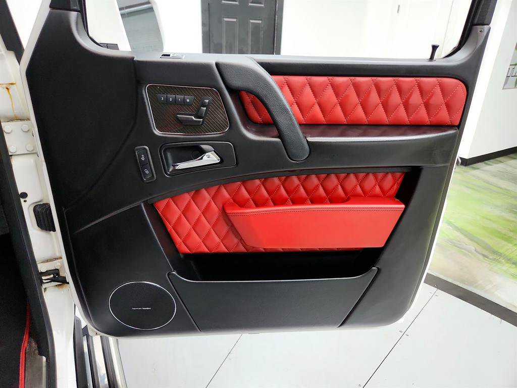 Used 2015 Mercedes-Benz G 63 AMG 4MATIC image 28