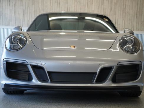 Used 2019 Porsche 911 Carrera 4 GTS image 3