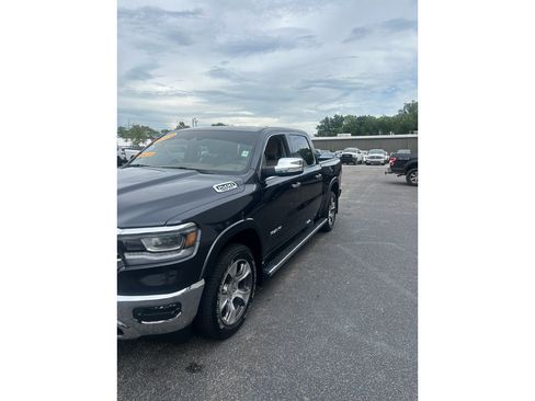 Used 2021 RAM 1500 Laramie AWD/4WD image 3