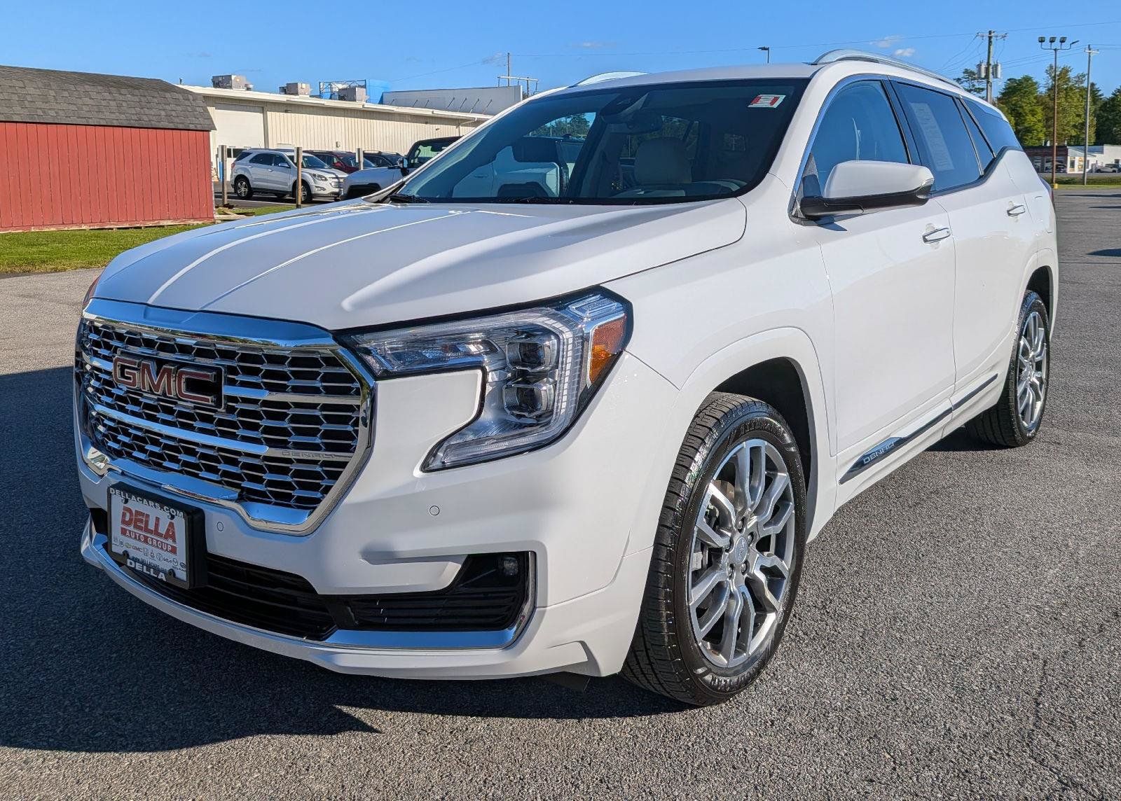 Used 2023 GMC Terrain Denali w/ LPO, Floor Liner Package AWD/4WD image 4