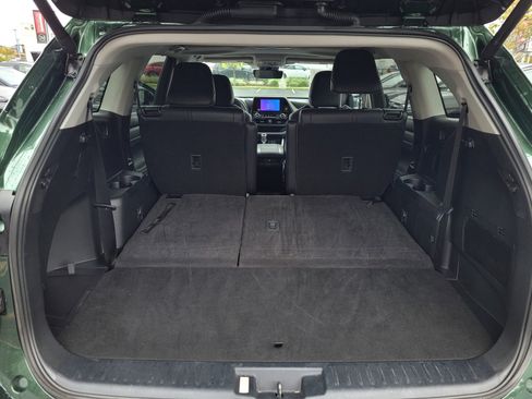 Certified 2024 Toyota Highlander XLE image 27