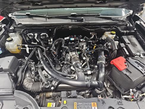 Used 2025 Ford Ranger XLT w/ Equipment Group 301A High AWD/4WD image 30