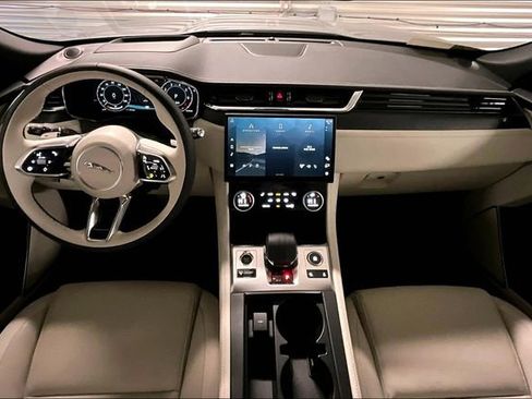 New 2026 Jaguar F-PACE R-Dynamic S image 6