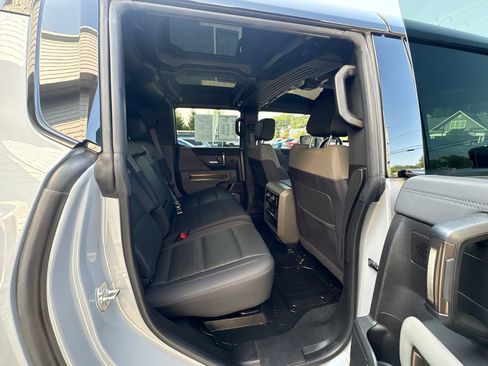 Used 2025 GMC Hummer EV 2X AWD/4WD image 57