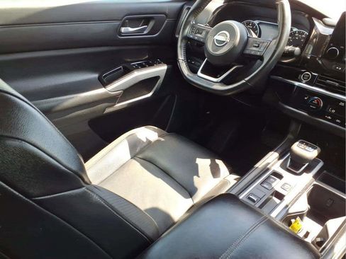 Used 2022 Nissan Pathfinder SL w/ SL Premium Package FWD image 10