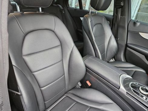 Used 2018 Mercedes-Benz C 300 4MATIC Sedan image 9