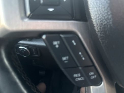 Used 2017 Ford F150 Platinum w/ Equipment Group 701A Luxury image 41