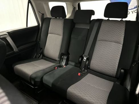 Used 2016 Toyota 4Runner SR5 AWD/4WD image 27